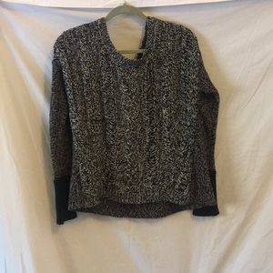 Baggy knit sweater from American Eagle. Size M